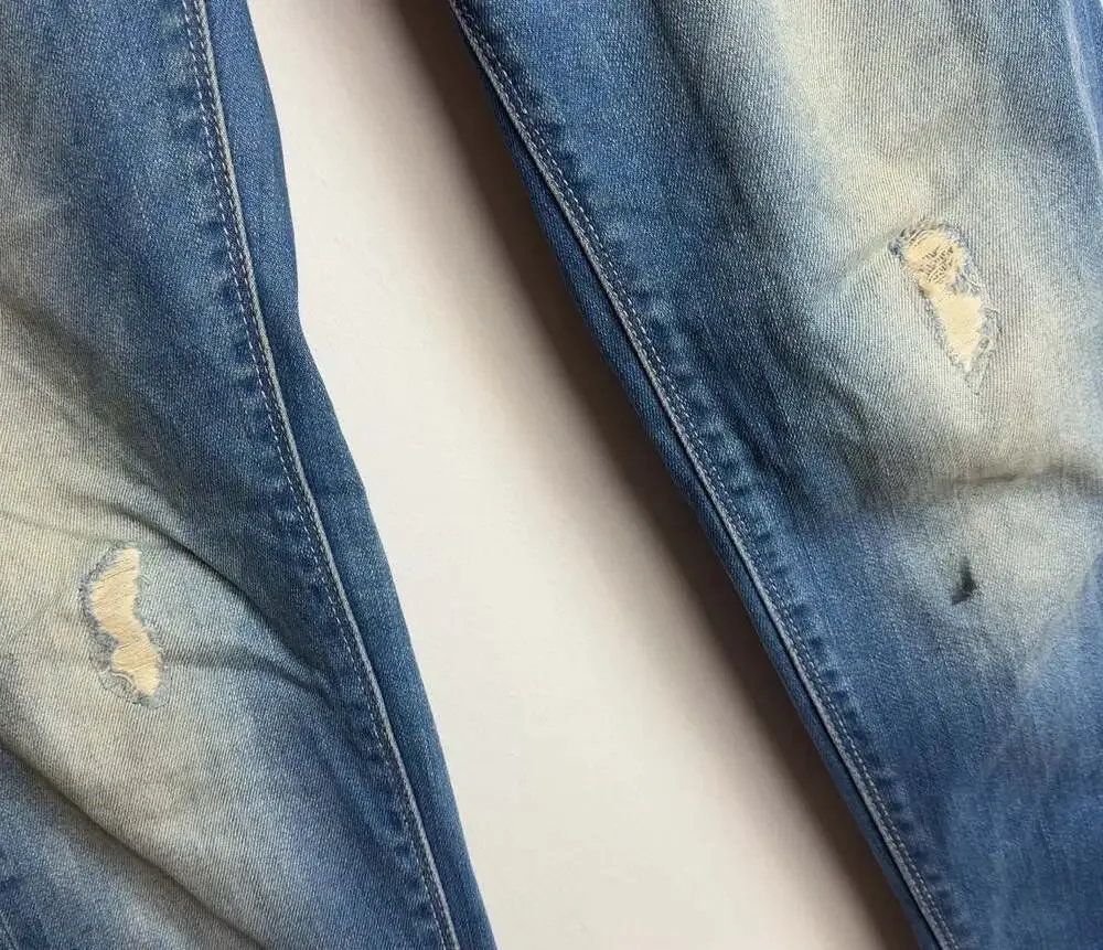 White House Black Market Girlfriend Jean Size 2 Blue Distressed Fading Women’s